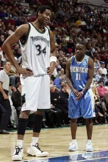 篮球失误集锦_篮球历史上的惊天失误_失误nba