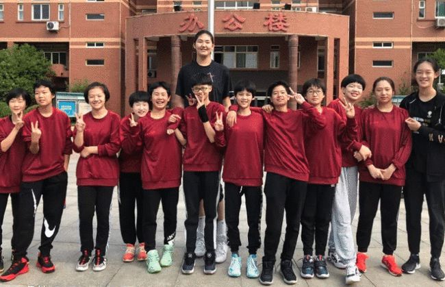 篮球身高冠军中国有哪些_中国篮球冠军身高多少_中国篮球身高排名