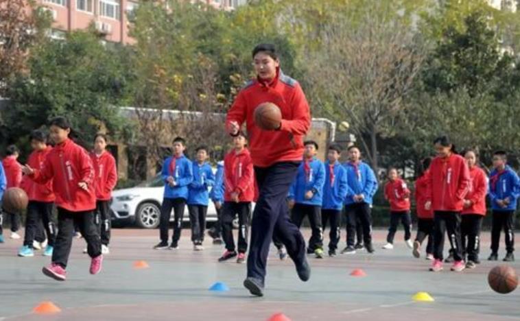 篮球身高冠军中国有哪些_中国篮球身高排名_中国篮球冠军身高多少