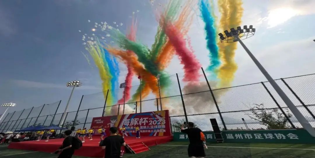 足球世界进球技巧视频讲解_足球进球精彩视频_足球赛进球视频