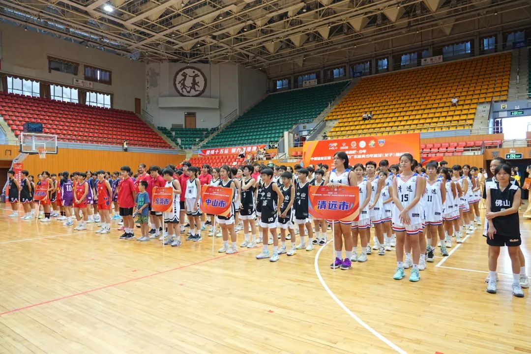 博罗篮球锦标赛冠军是谁_篮球赛冠军喜报_篮球赛冠军锦标博罗是谁