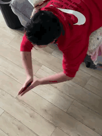 陆地游泳训练_陆地游泳动作模拟训练器_如何在陆地练游泳技巧视频教程