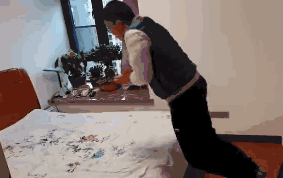 陆地游泳动作模拟训练器_陆地游泳训练_如何在陆地练游泳技巧视频教程