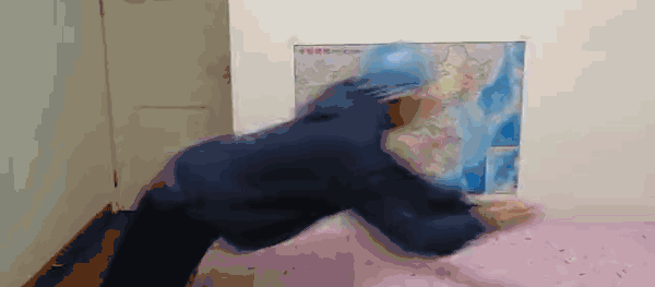 如何在陆地练游泳技巧视频教程_陆地游泳训练_陆地游泳动作模拟训练器