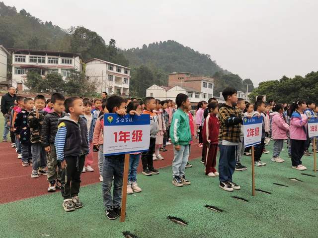 篮球冠军好看吗_篮球冠军和排球冠军哪个厉害_篮球谁是冠军