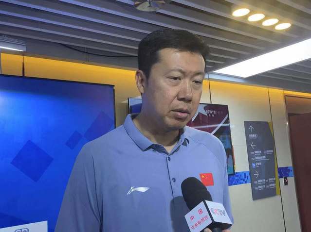 八一男篮98:79战胜美国队 王治郅谈取胜关键：防守反击与篮板控制